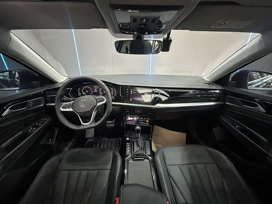 Volkswagen Passat 2024 car image #10