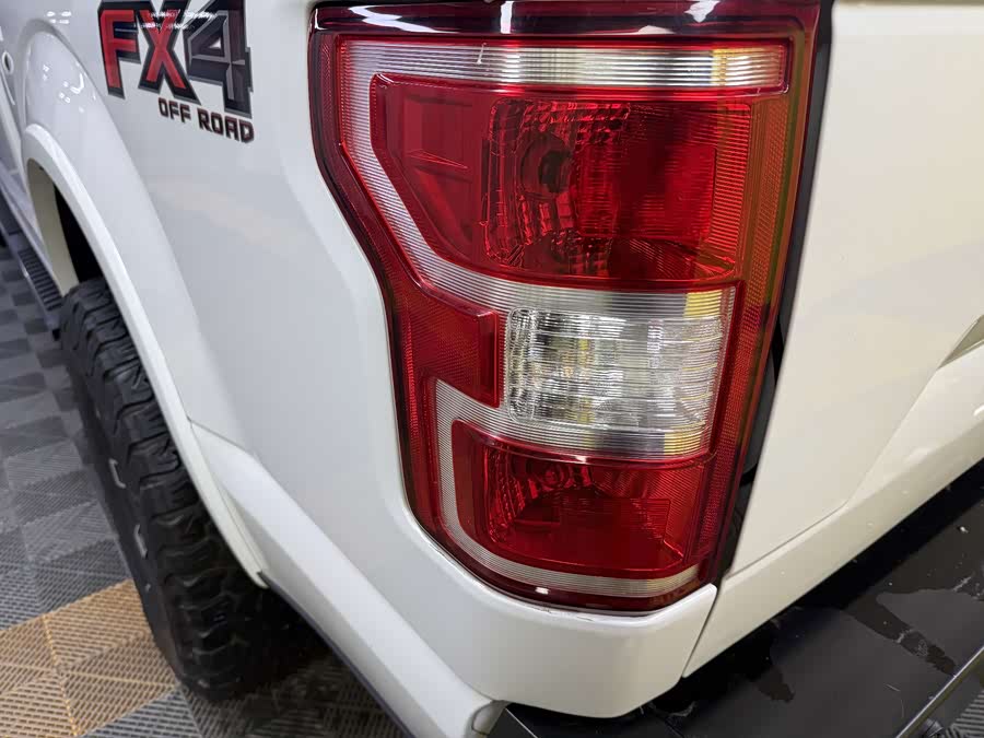 Ford Edge 2021 car image #10