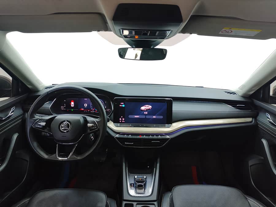Skoda Octavia 2021 car image #10