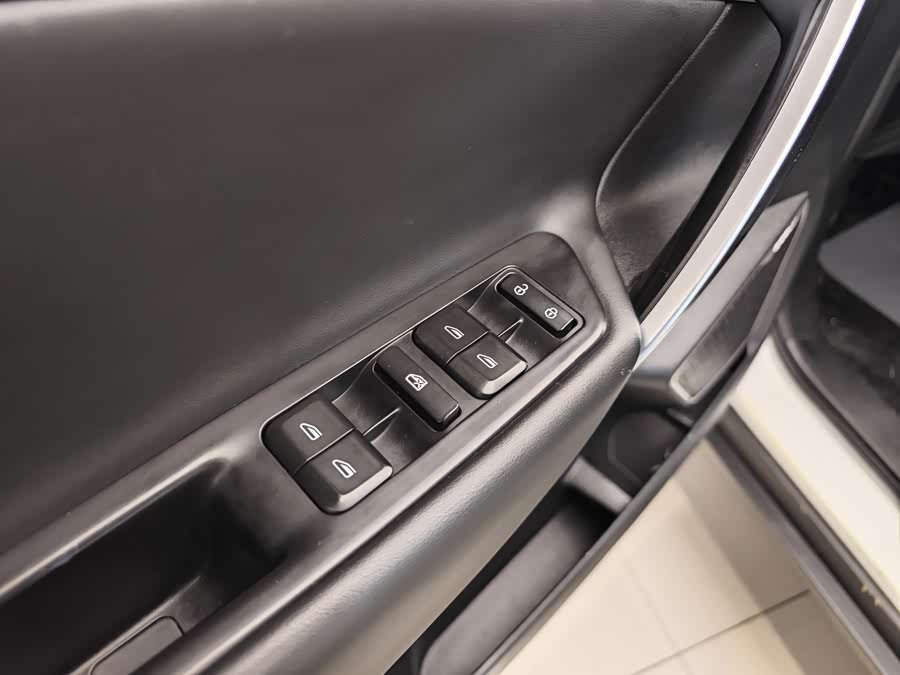 GEELY Boyue 2021 car image #10
