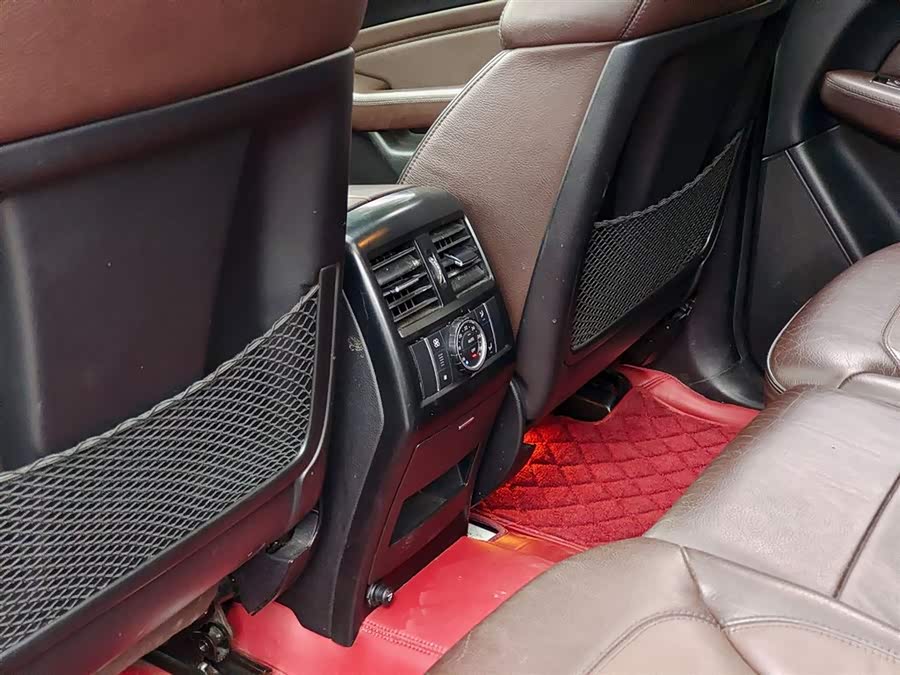 Mercedes-Benz M Class 2013 car image #10