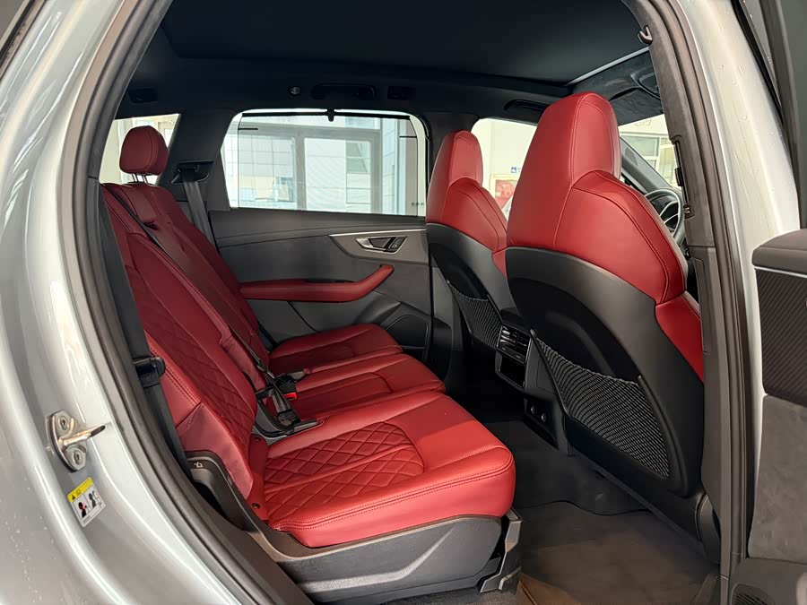 Audi SQ7 2024 изображение автомобиля #10