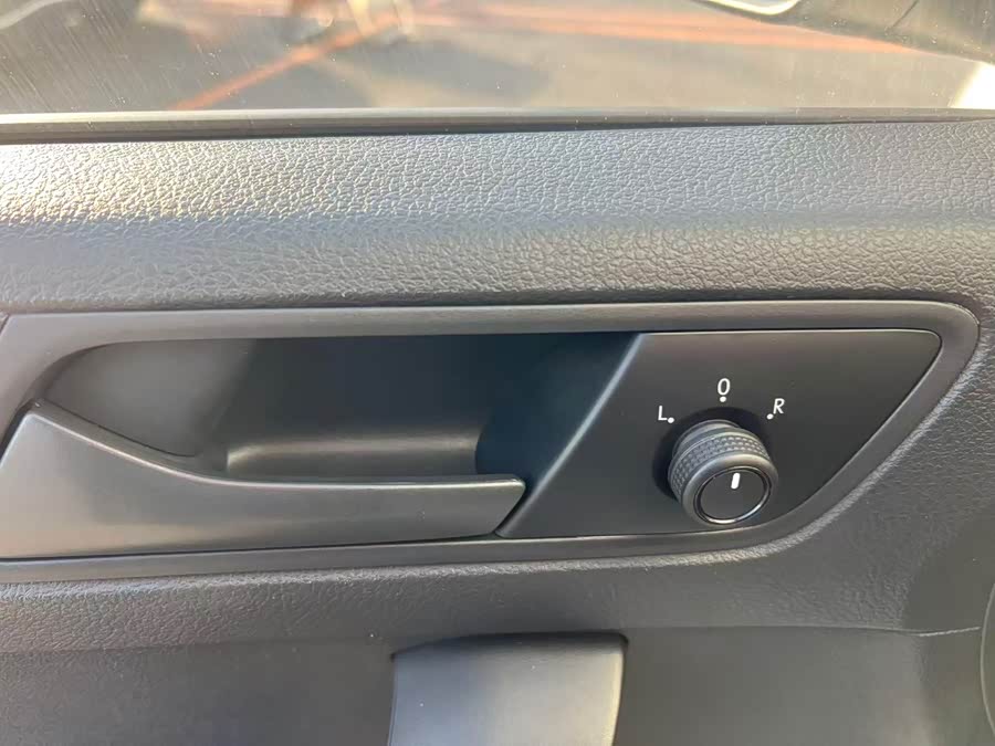 Volkswagen Santana 2021 car image #10