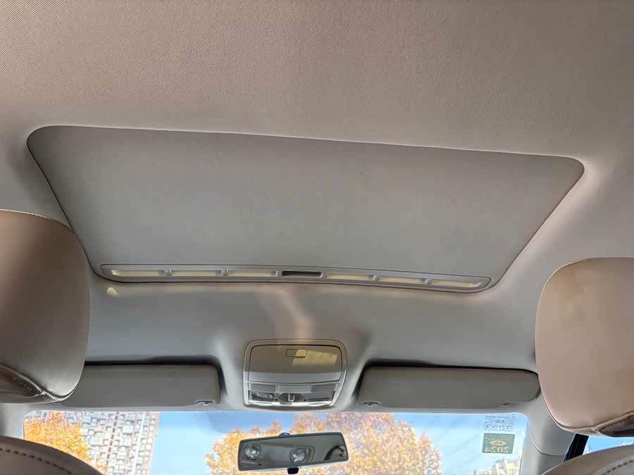 Skoda Superb 2013 car image #10