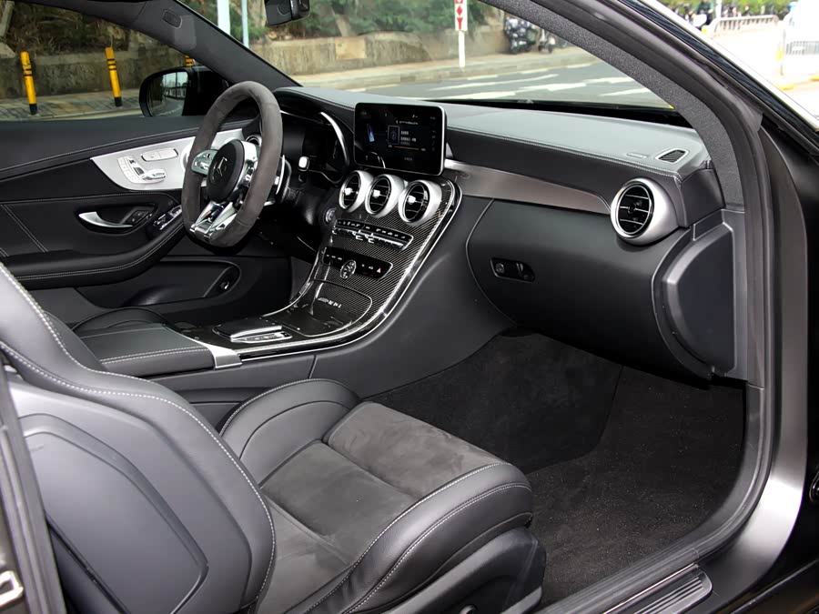 Mercedes-Benz C AMG 2021 immagine di auto #10