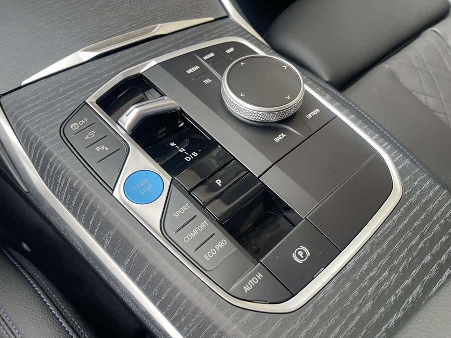 BMW i3 #10 BMW i3 car image #10