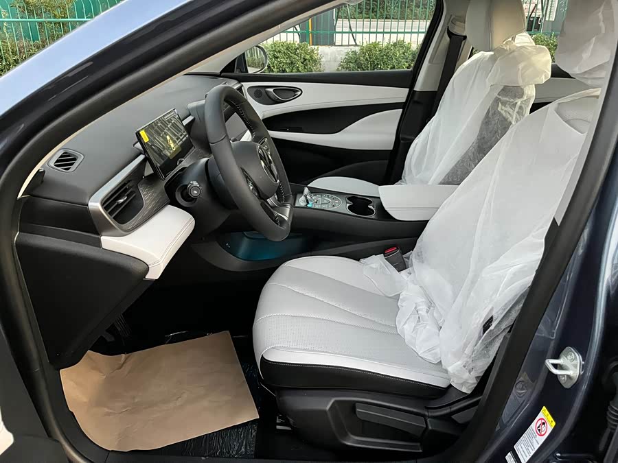 BYD Seal 05 DM-i 2025 car image #10