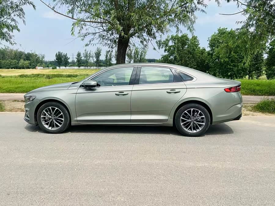 GEELY Preface 2023 car image #10