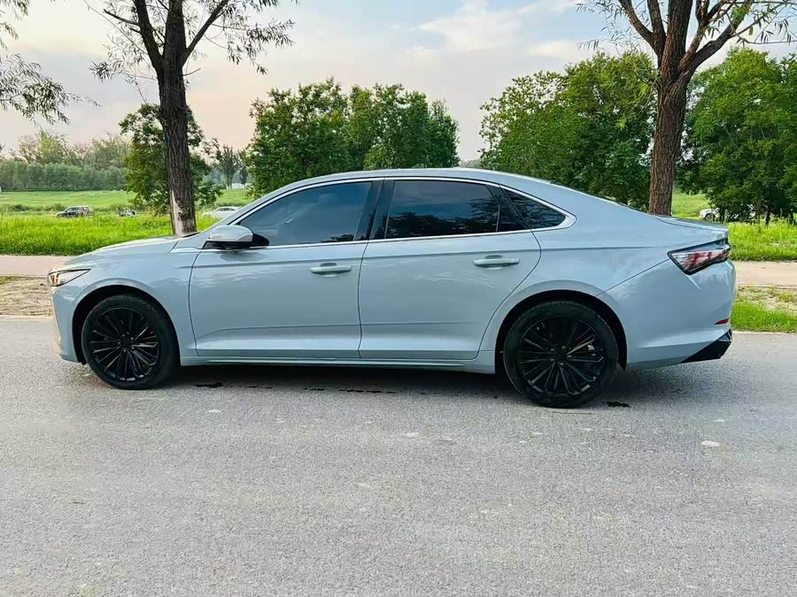 GEELY 2023 car image #10