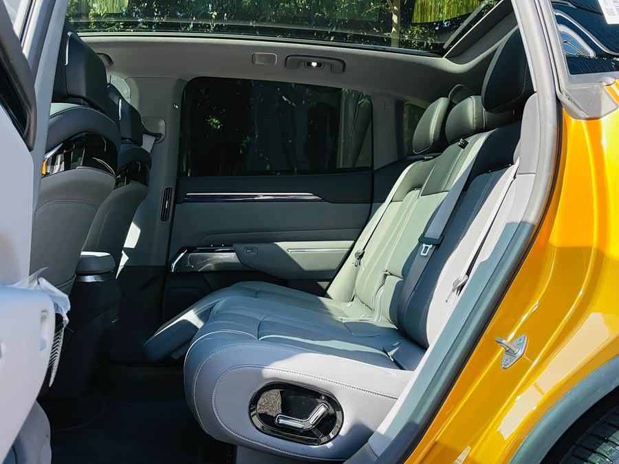 Zeekr 7X 2024 immagine di auto #10