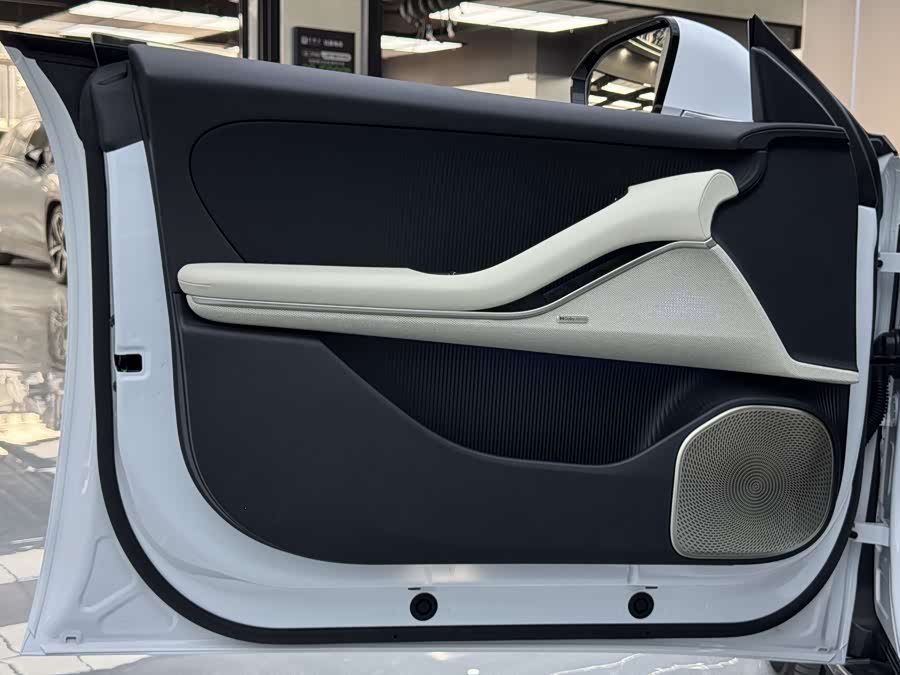 NIO ET5 car image #10
