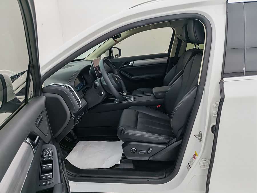 BYD Tang 2018 #10 BYD Tang 2018 car image #10