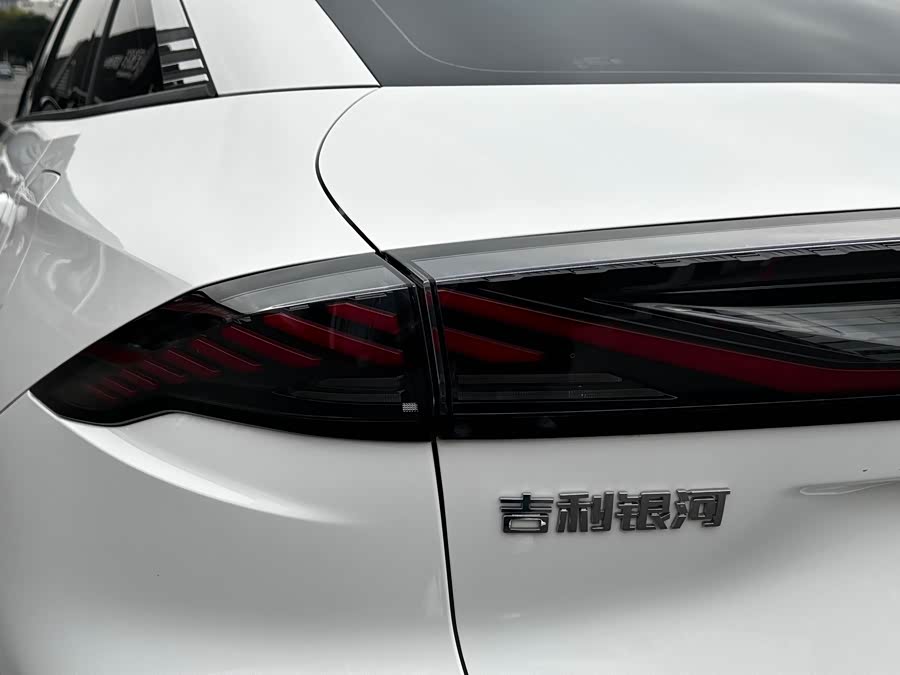 GEELY 2025 #10 GEELY 2025 car image #10