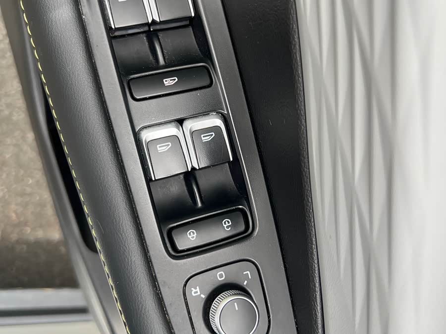 GEELY Coolray 2022 #10 GEELY Coolray 2022 car image #10