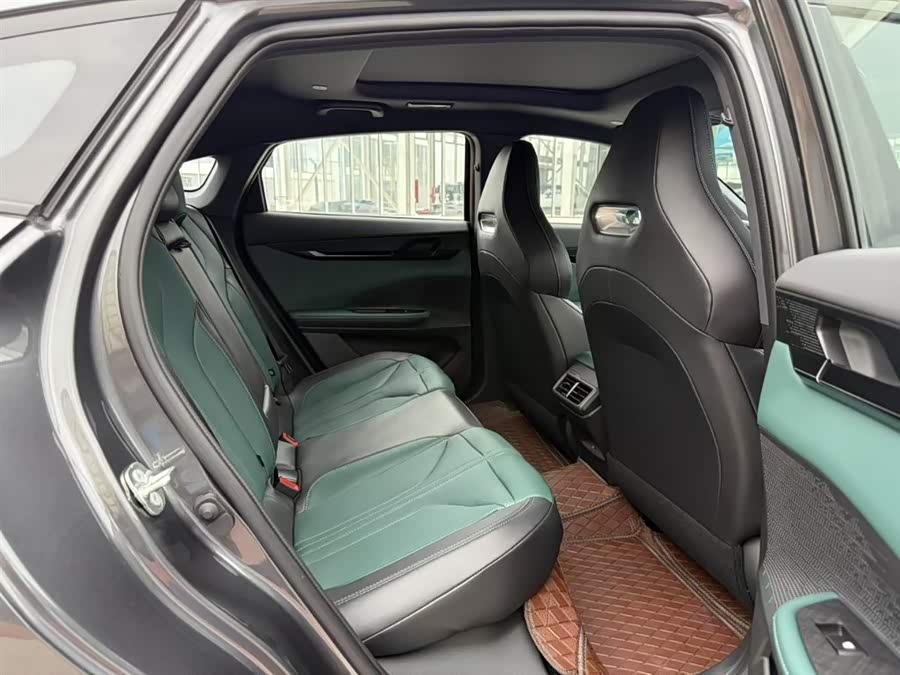 Changan UNI-V iDD 2025 car image #10