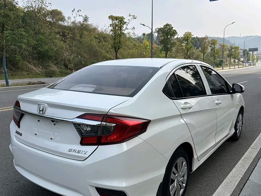 Honda Greiz 2019 car image #10