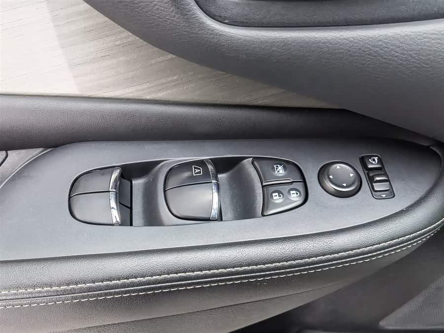 Nissan Murano 2019 imagen de coche #10