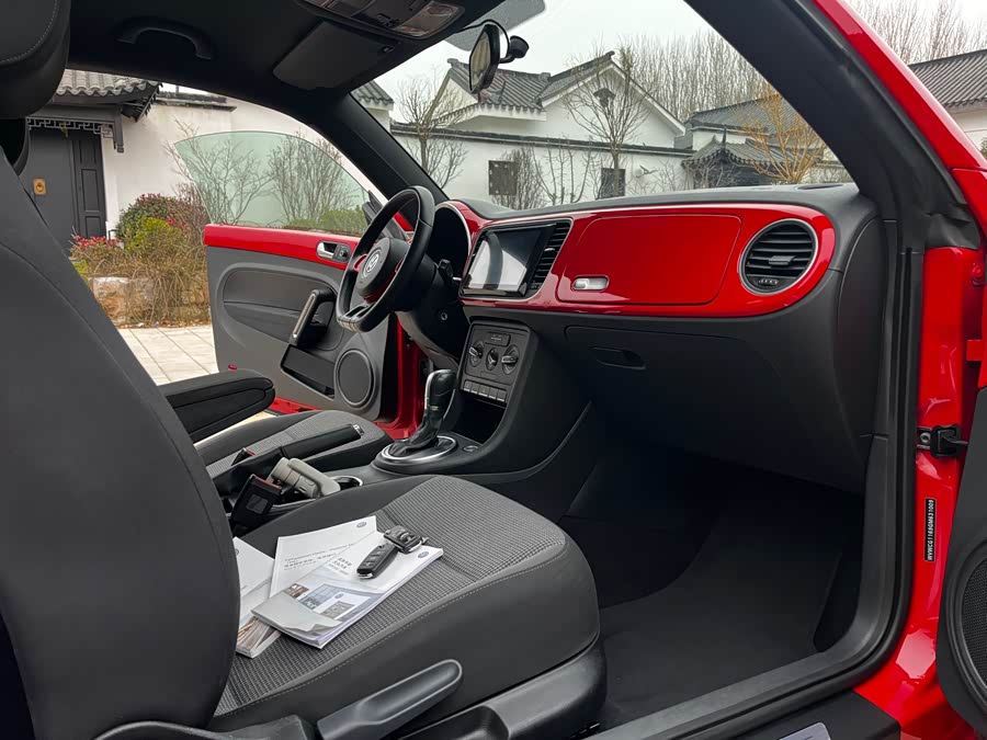 Volkswagen Beetle 2017 car image #10