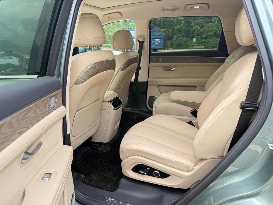 2022 #10 2022 car image #10