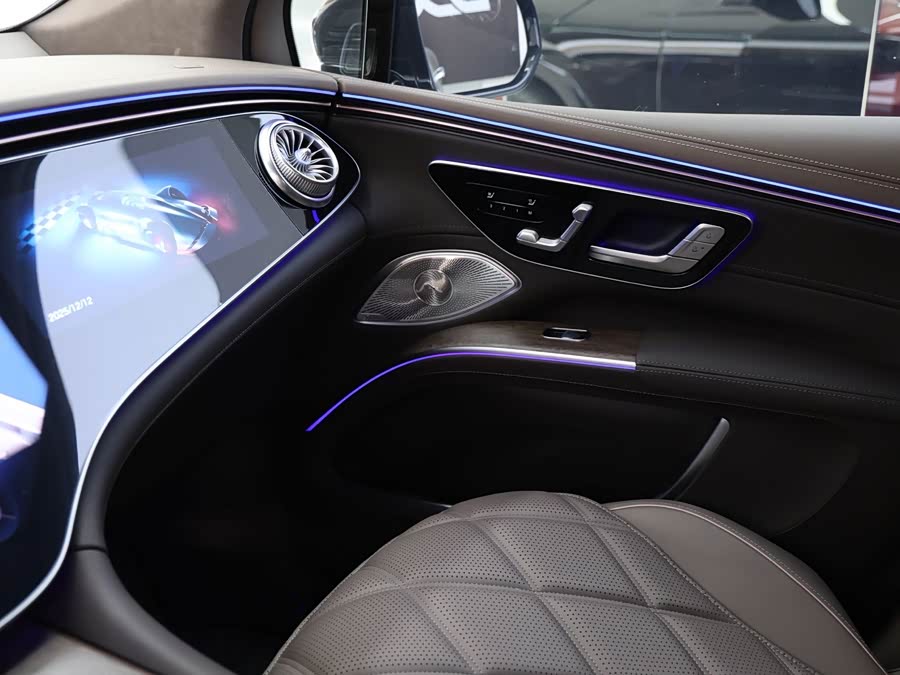 Mercedes-Benz MaybachEQS SUV 2025 #10 Mercedes-Benz MaybachEQS SUV 2025 car image #10