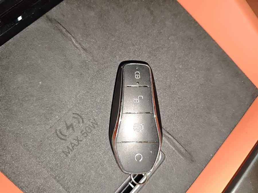 BYD Tang L 2025 immagine di auto #10