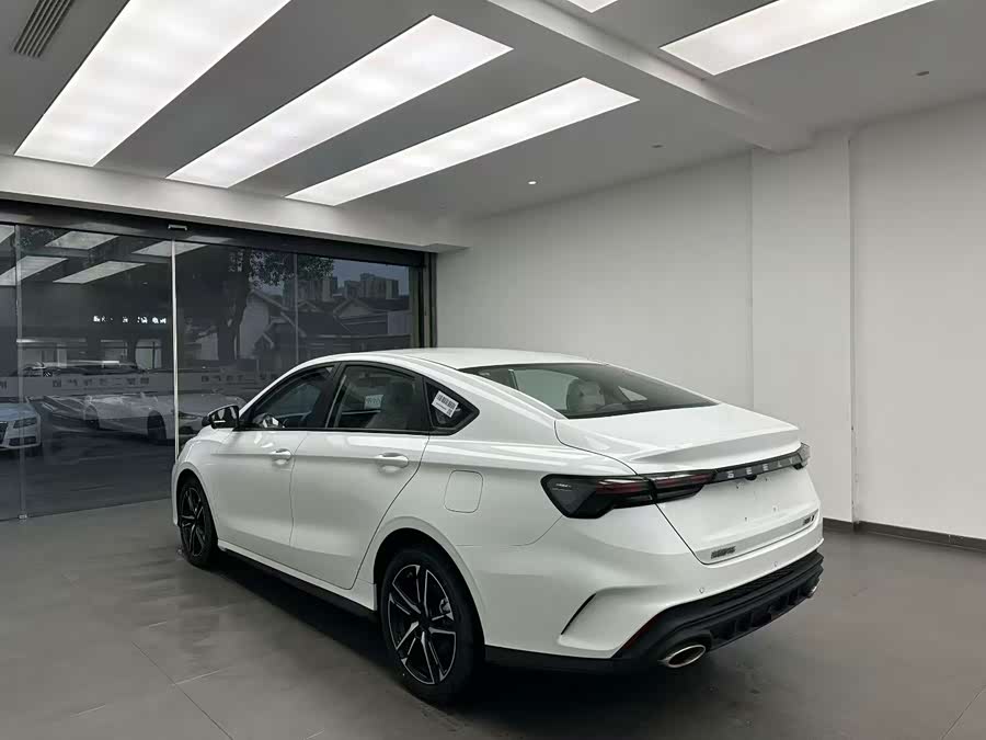 吉利汽车 2025 汽车图片 #10