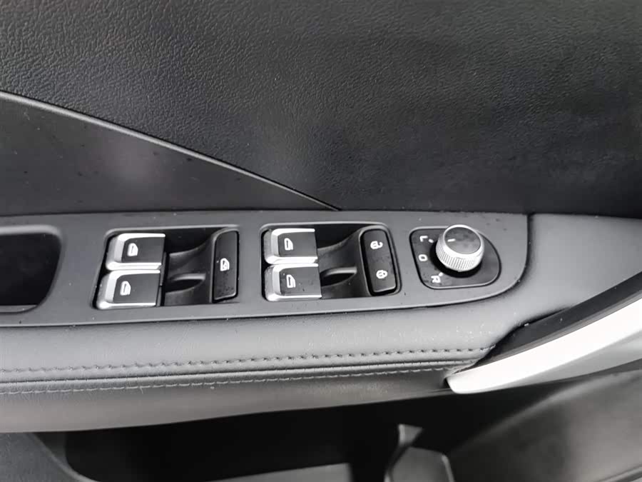 GEELY Coolray 2025 car image #10