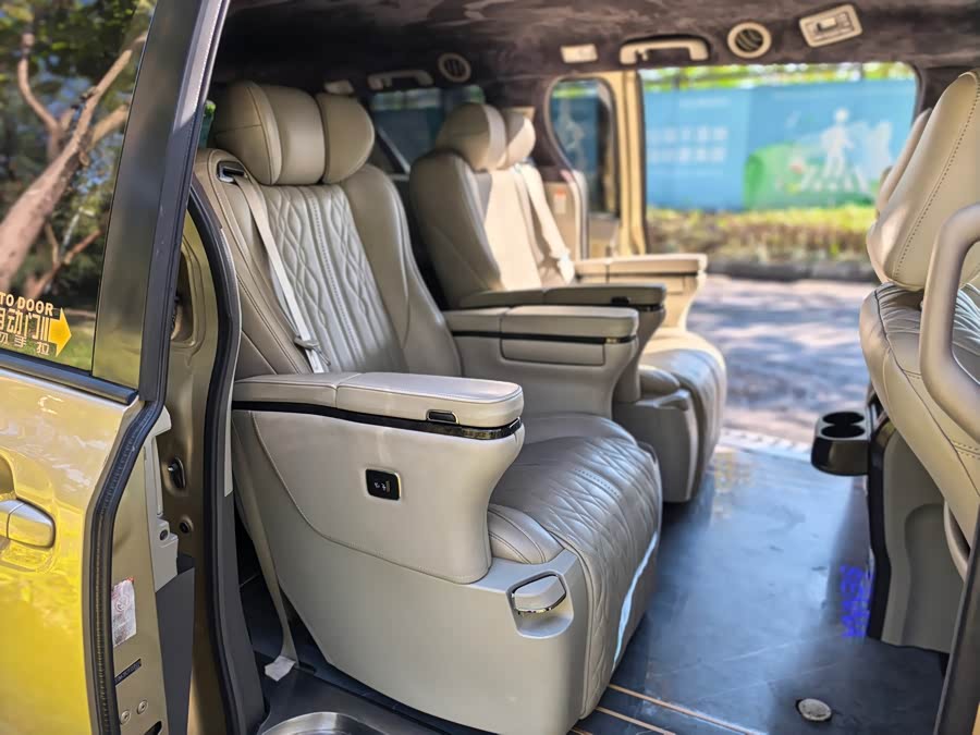 Toyota SIENNA 2015 car image #10