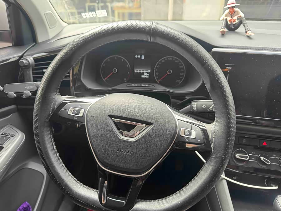 Jetta VS5 2019 car image #10