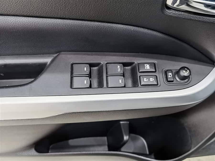 Soueast Vitara 2017 car image #10