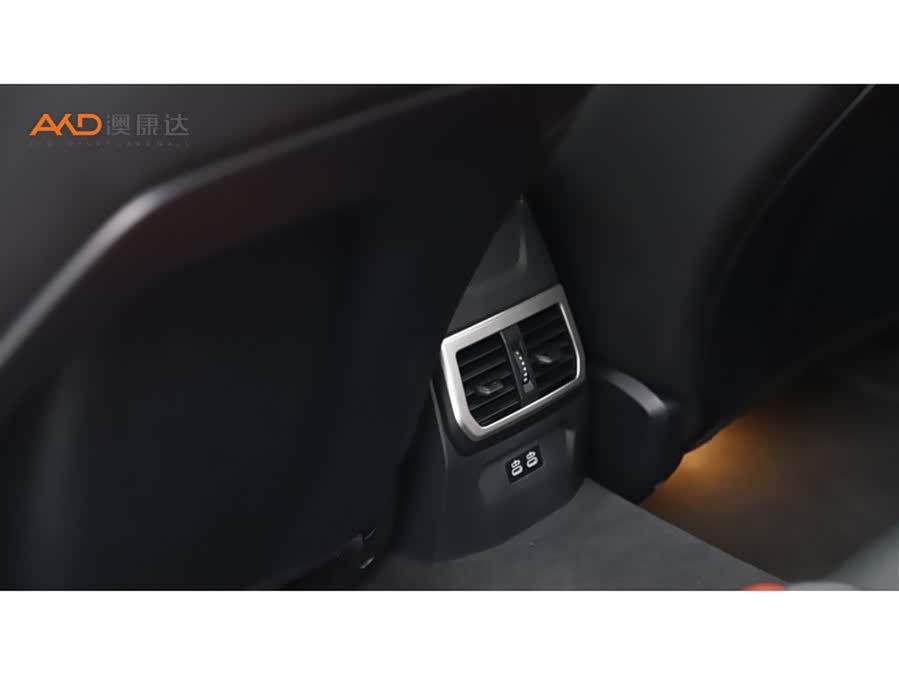 BMW M235L 2025 car image #10