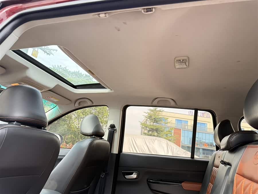 SWM斯威汽车 SWM斯威X3 2019 #10 SWM斯威汽车 SWM斯威X3 2019 汽车图片 #10