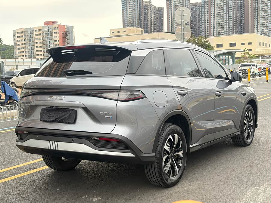 BYD Sea Lion 05 DM-i 2025 #10 BYD Sea Lion 05 DM-i 2025 car image #10