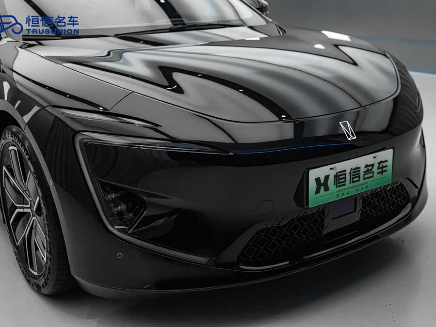 Avatr 12 2024 car image #10