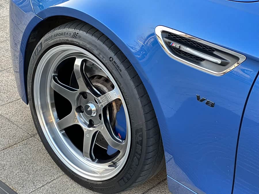 BMW M5 2015 изображение автомобиля #10