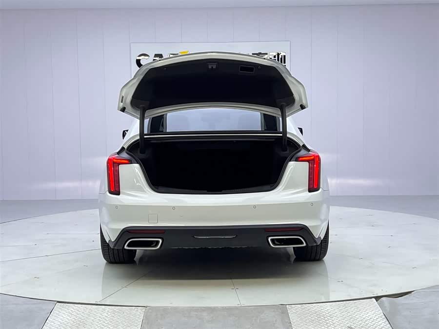 2022 car image #10