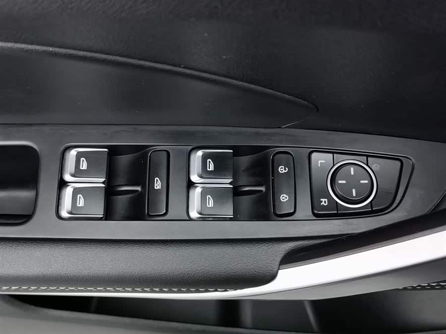 GEELY Boyue 2021 car image #10