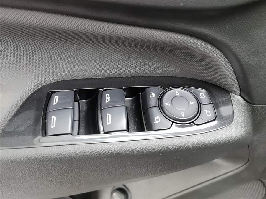 Chevrolet Equinox 2021 #10 Chevrolet Equinox 2021 car image #10