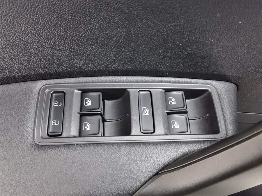 Skoda Rapid 2020 imagen de coche #10