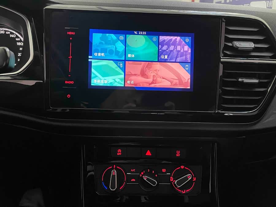 Jetta VS5 2022 car image #10