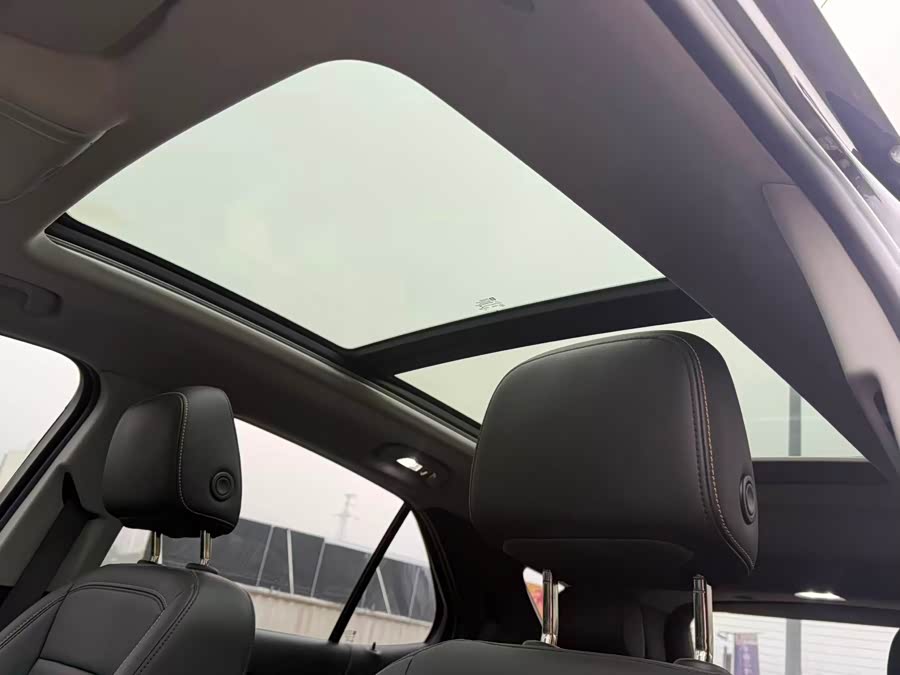 Chevrolet Equinox 2022 car image #10