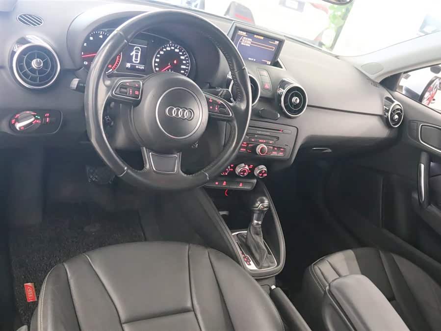 Audi A1 2013 car image #10