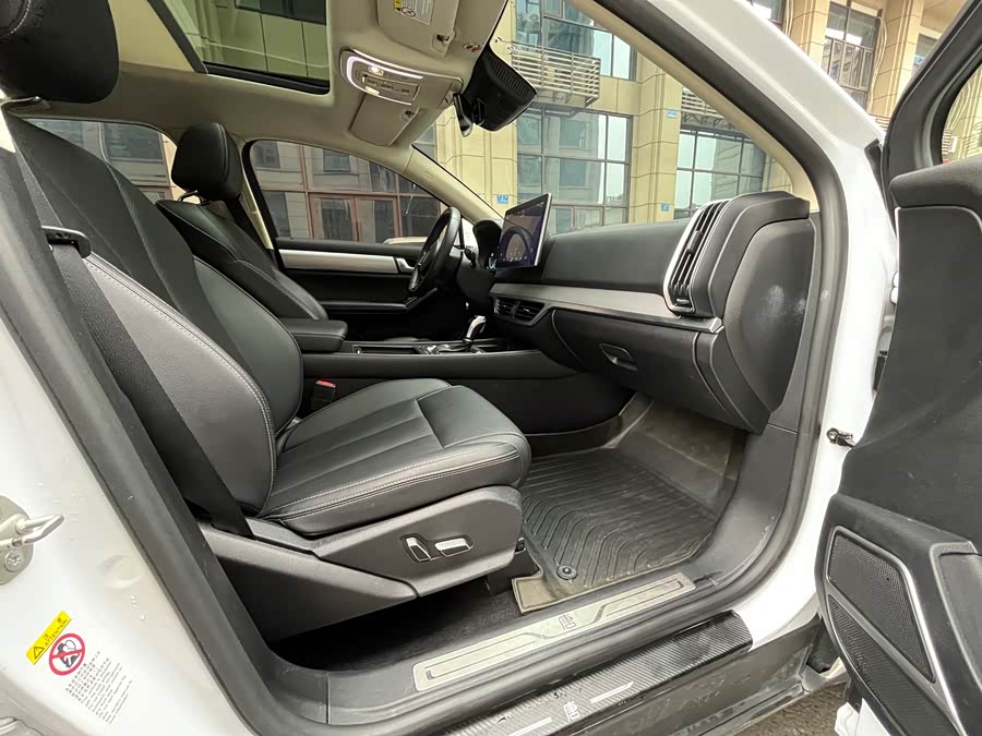 BYD Tang 2019 #10 BYD Tang 2019 car image #10