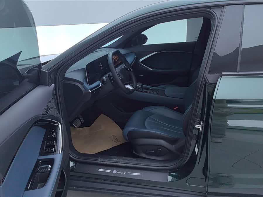 MG 7 2023 car image #10