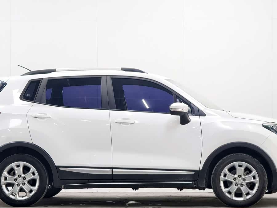Changan CS15 2016 car image #10
