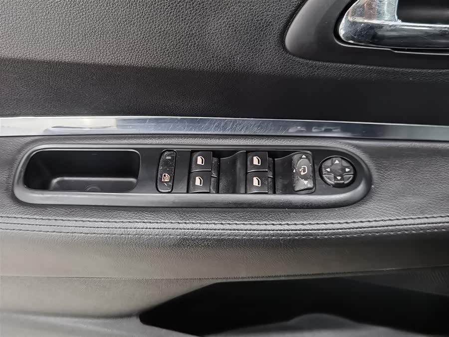 Peugeot 3008 2015 car image #10