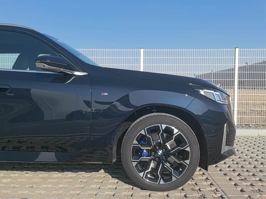 BMW X3 car image #10