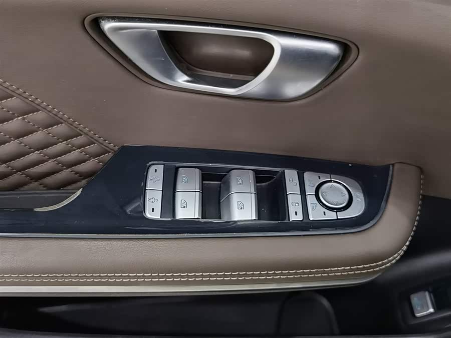 BYD Han 2022 car image #10