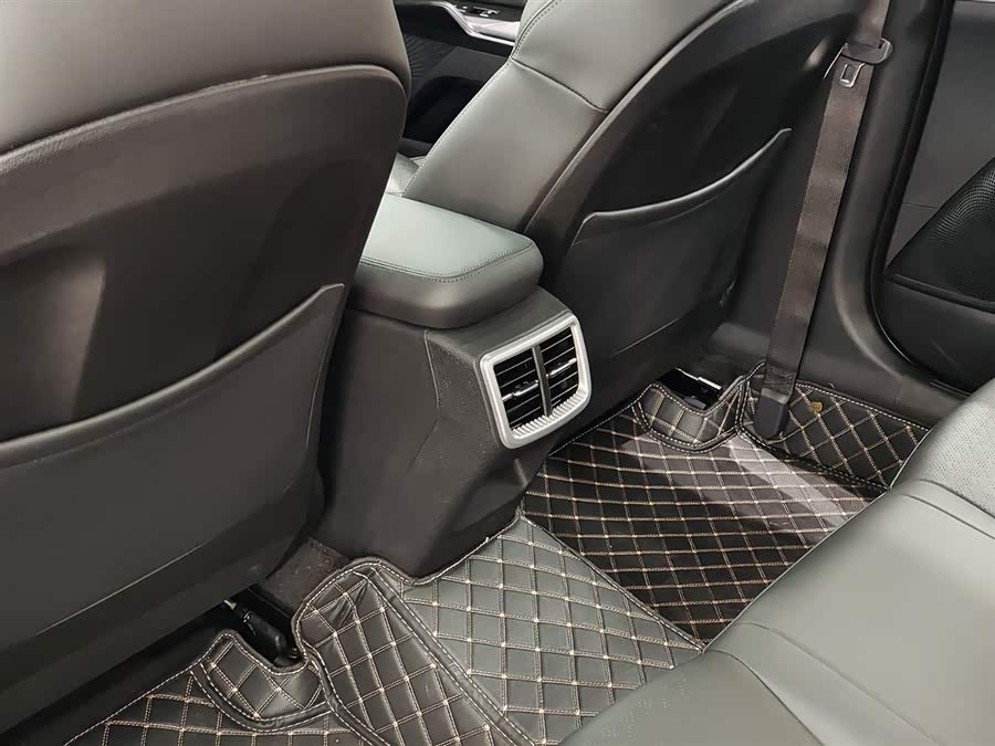Kia K5 2025 car image #10