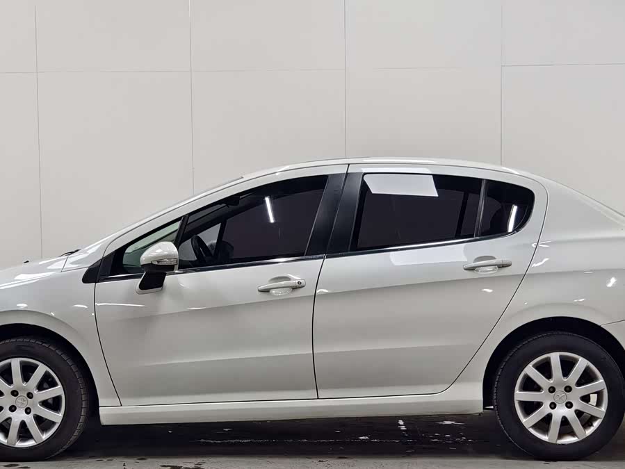 Peugeot 308 2014 car image #10